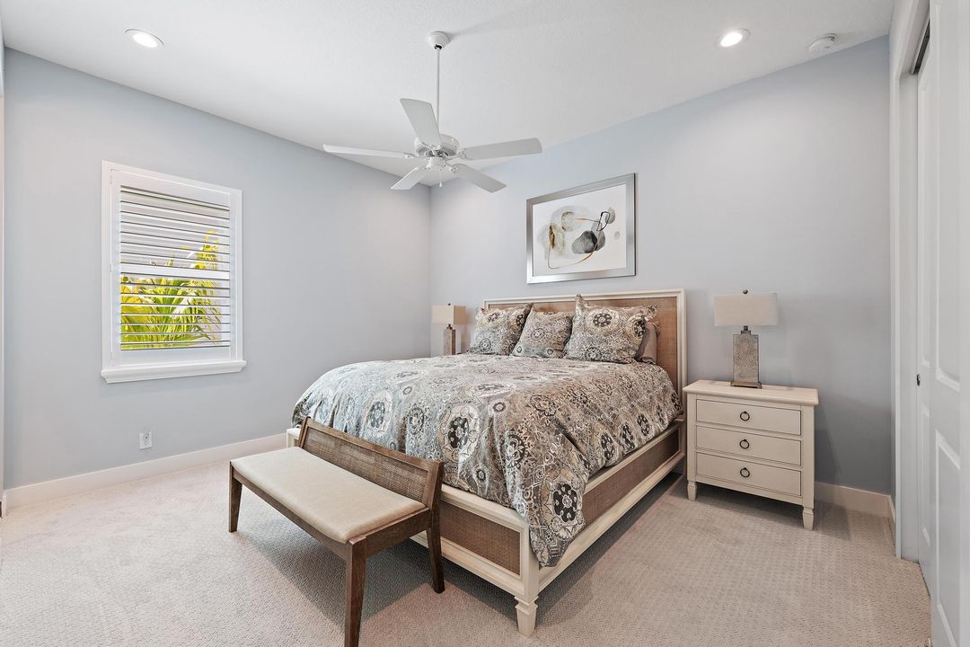 Под контрактом: $1,289,000 (3 спален, 2 ванн, 2922 Квадратных фут)