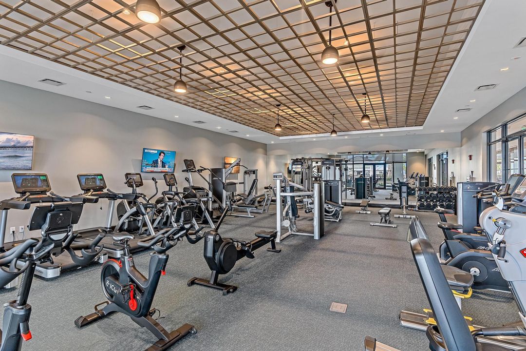 Под контрактом: $1,289,000 (3 спален, 2 ванн, 2922 Квадратных фут)