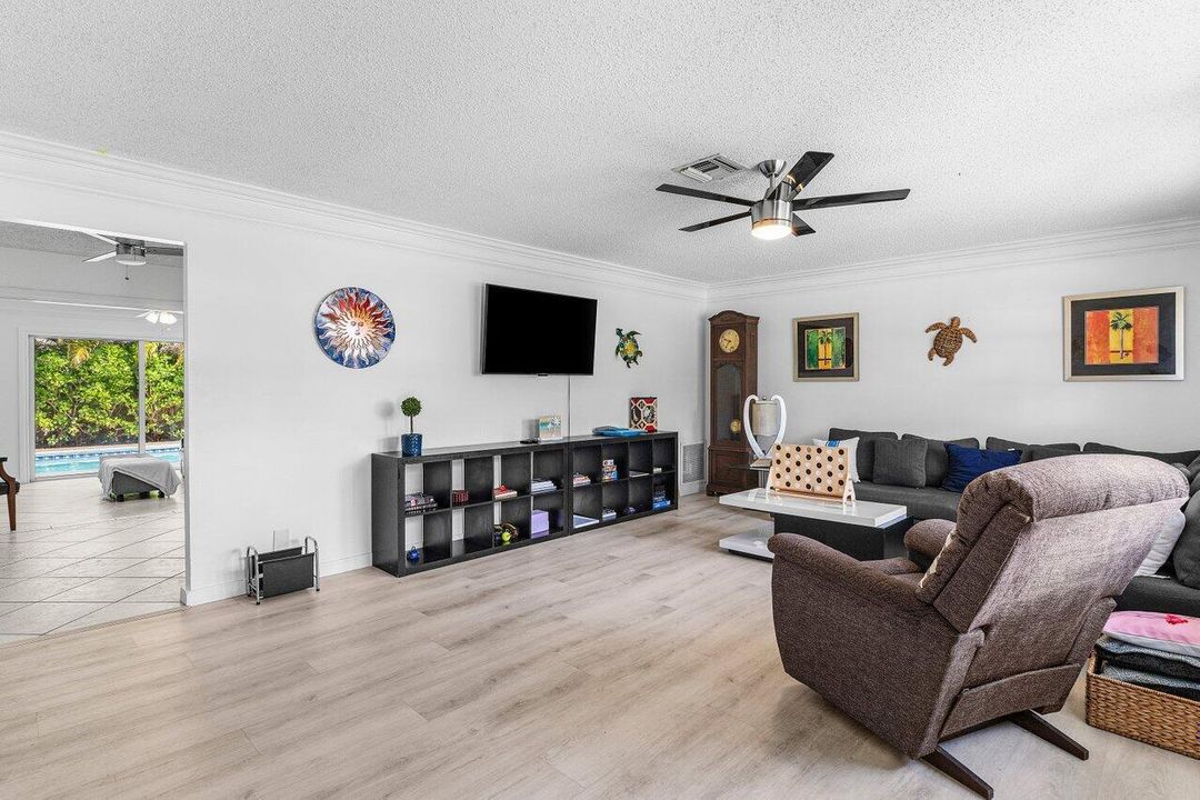 For Rent: $8,000 (4 beds, 2 baths, 1746 Square Feet)