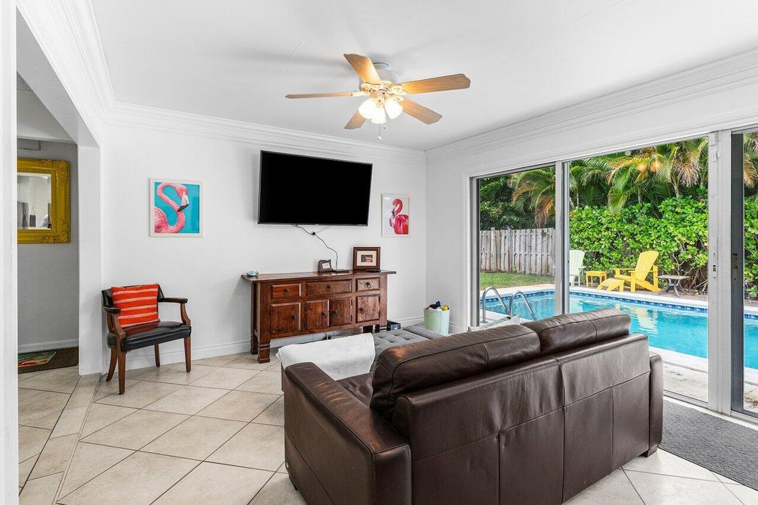 For Rent: $8,000 (4 beds, 2 baths, 1746 Square Feet)