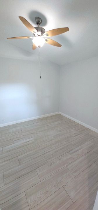 Под контрактом: $2,250 (2 спален, 2 ванн, 1096 Квадратных фут)