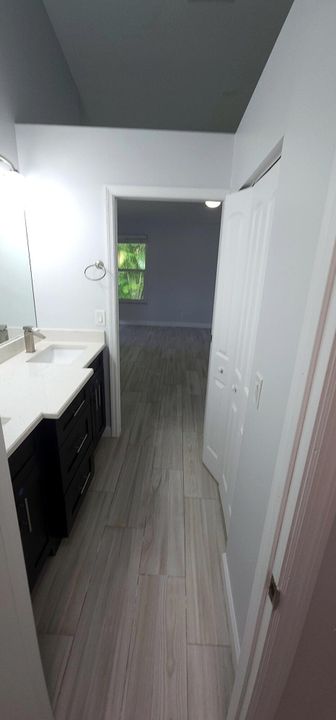 Под контрактом: $2,250 (2 спален, 2 ванн, 1096 Квадратных фут)