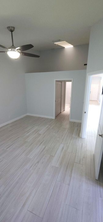 Под контрактом: $2,250 (2 спален, 2 ванн, 1096 Квадратных фут)