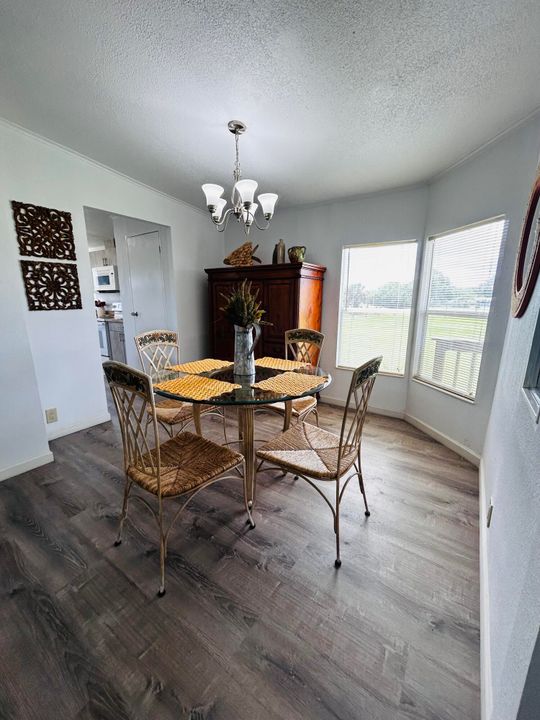 For Sale: $295,000 (3 beds, 2 baths, 1600 Square Feet)