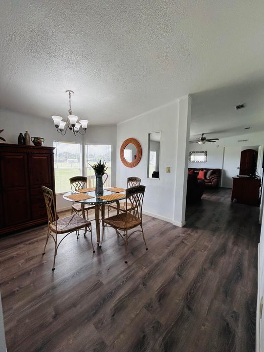 For Sale: $295,000 (3 beds, 2 baths, 1600 Square Feet)