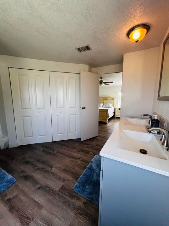 For Sale: $295,000 (3 beds, 2 baths, 1600 Square Feet)