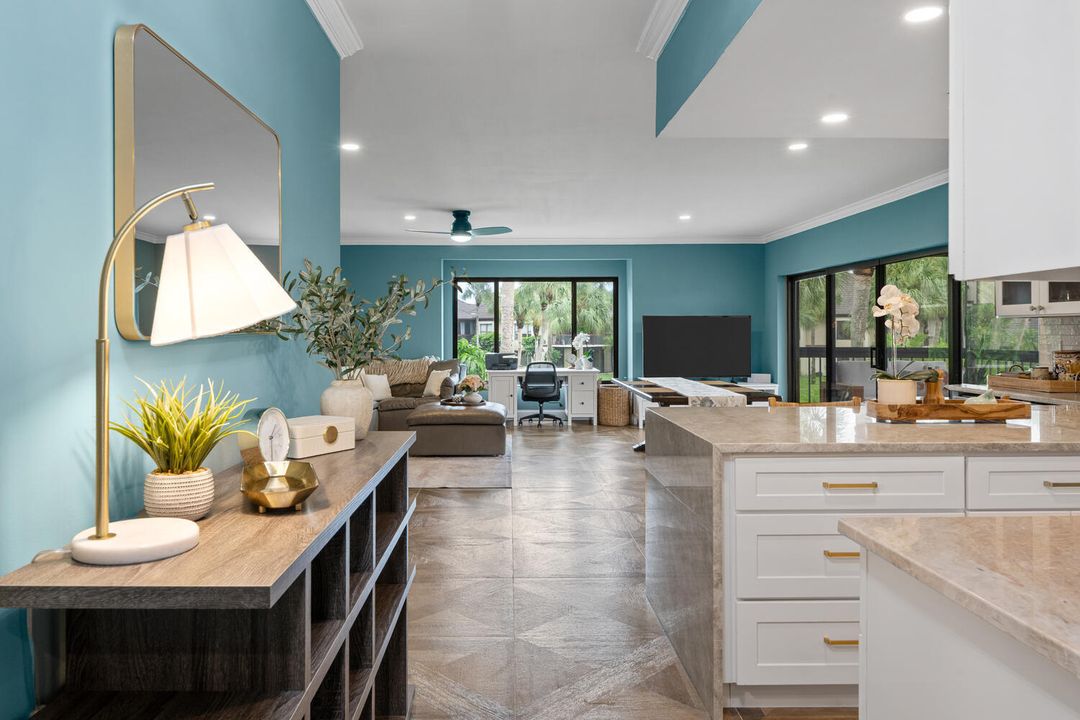 出租: $10,500 (3 贝兹, 3 浴室, 1800 平方英尺)