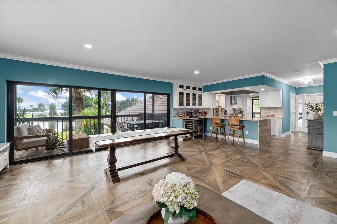 出租: $10,500 (3 贝兹, 3 浴室, 1800 平方英尺)