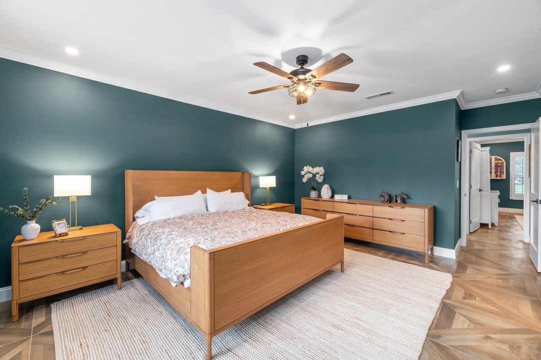 出租: $10,500 (3 贝兹, 3 浴室, 1800 平方英尺)