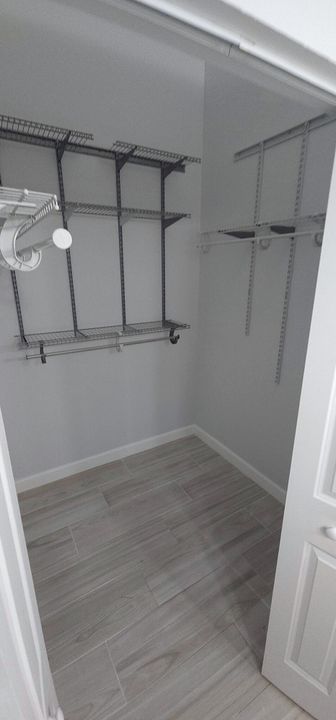 Под контрактом: $2,250 (2 спален, 2 ванн, 1096 Квадратных фут)