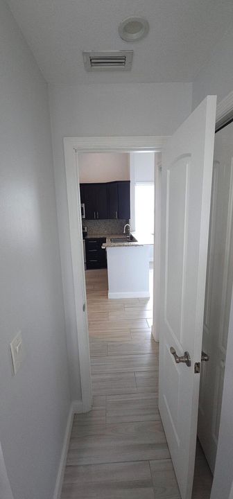 Под контрактом: $2,250 (2 спален, 2 ванн, 1096 Квадратных фут)