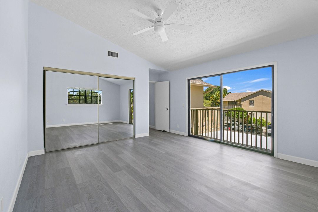 待售: $284,900 (2 贝兹, 2 浴室, 1384 平方英尺)