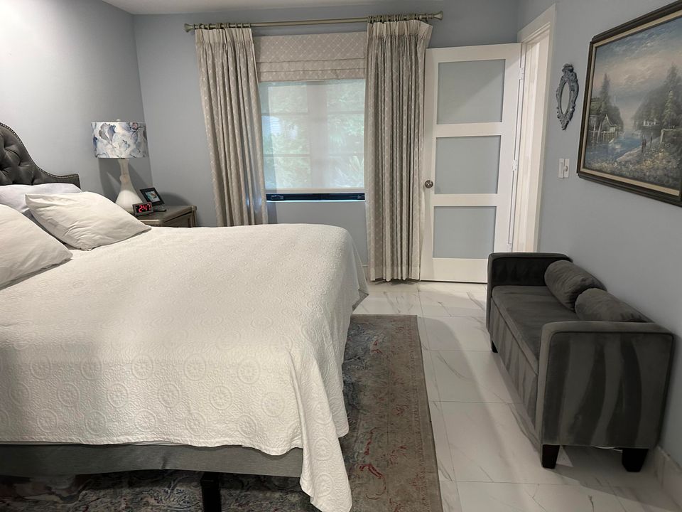 Active With Contract: $4,500 (2 beds, 2 baths, 1092 Square Feet)