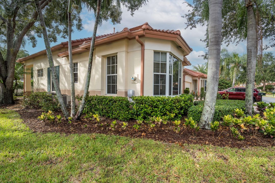 Active With Contract: $4,500 (3 beds, 2 baths, 1471 Square Feet)