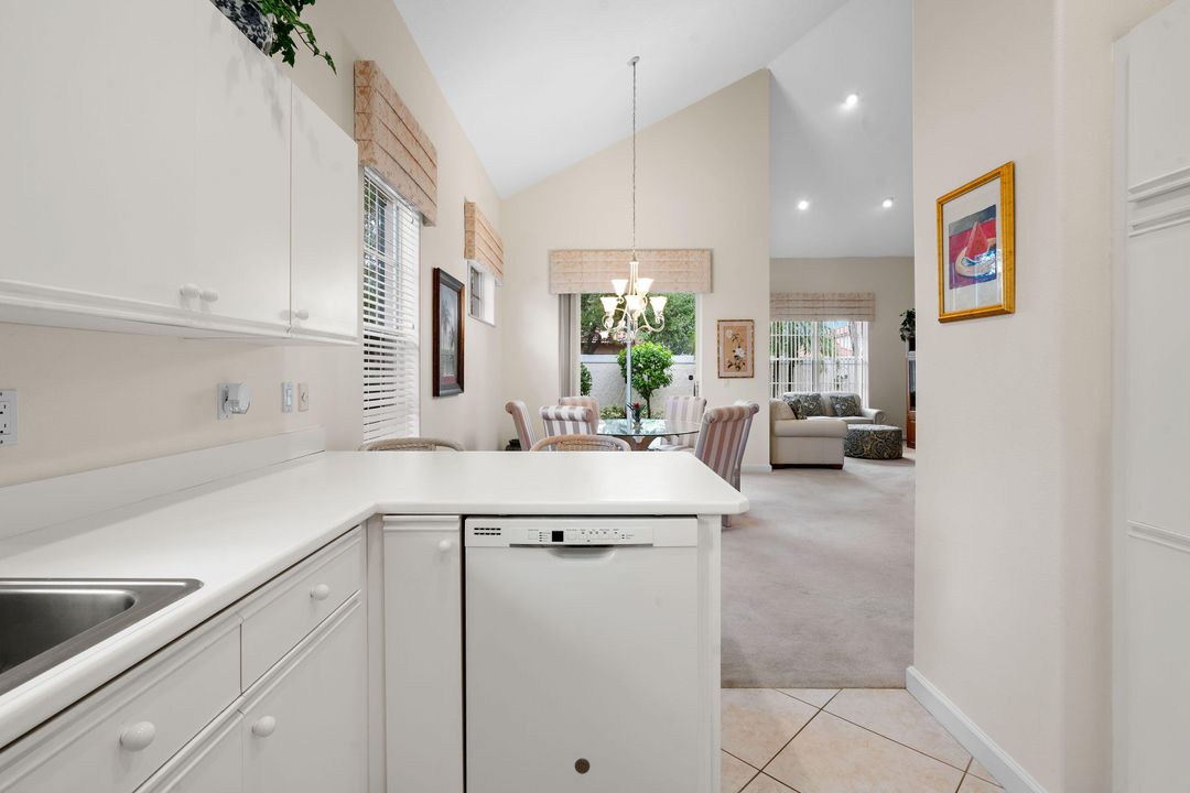 Active With Contract: $4,500 (3 beds, 2 baths, 1471 Square Feet)
