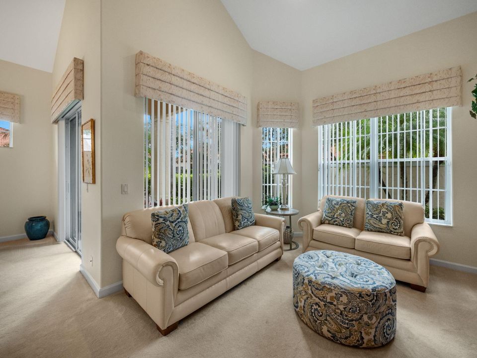 Active With Contract: $4,500 (3 beds, 2 baths, 1471 Square Feet)