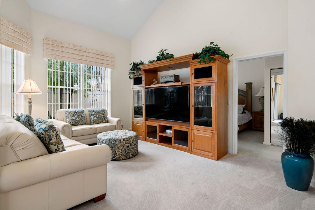Active With Contract: $4,500 (3 beds, 2 baths, 1471 Square Feet)