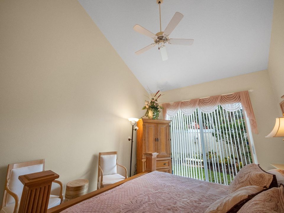 Active With Contract: $4,500 (3 beds, 2 baths, 1471 Square Feet)