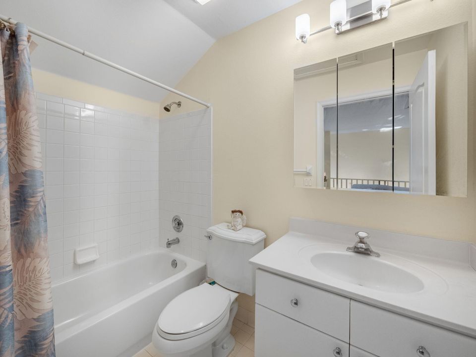 Active With Contract: $4,500 (3 beds, 2 baths, 1471 Square Feet)