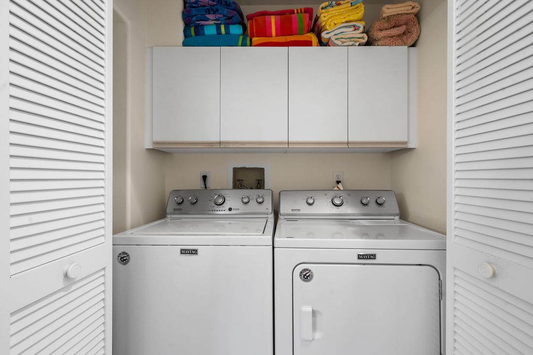 Active With Contract: $4,500 (3 beds, 2 baths, 1471 Square Feet)