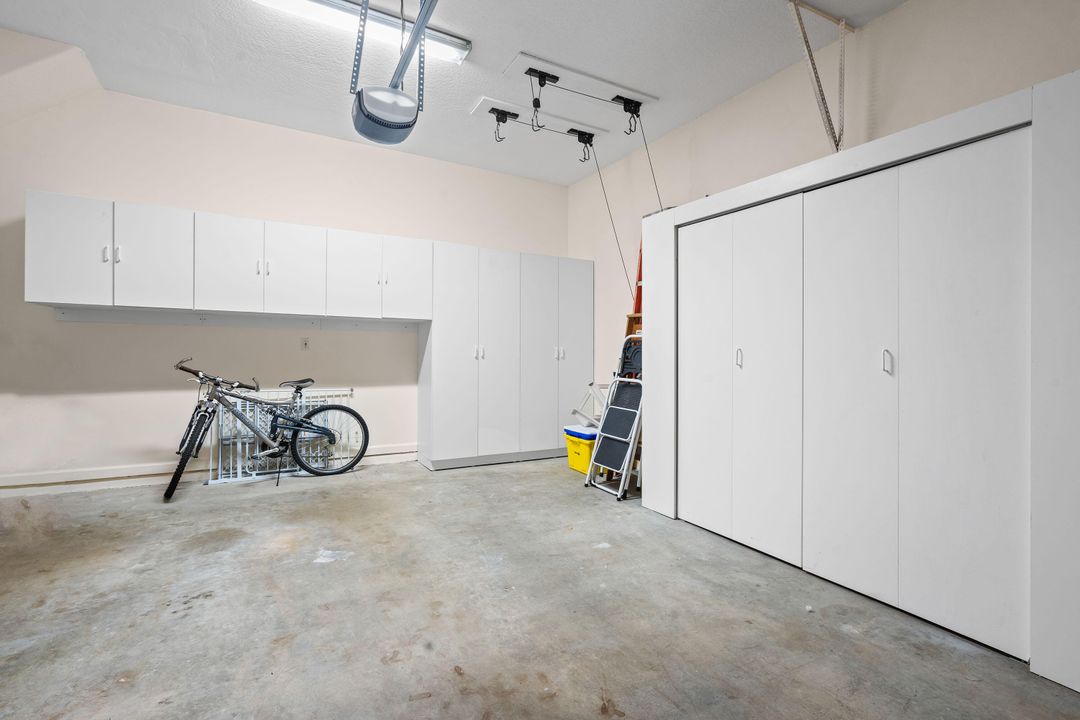 Active With Contract: $4,500 (3 beds, 2 baths, 1471 Square Feet)