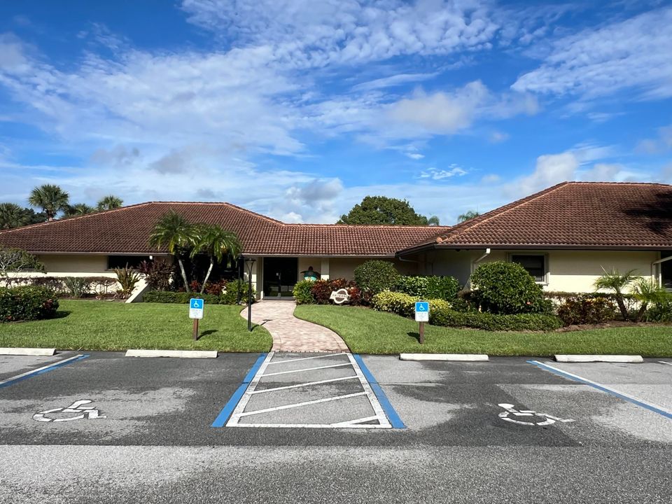 Active With Contract: $150,000 (1 beds, 1 baths, 820 Square Feet)