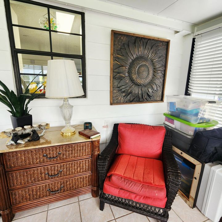 For Sale: $99,000 (2 beds, 2 baths, 1550 Square Feet)