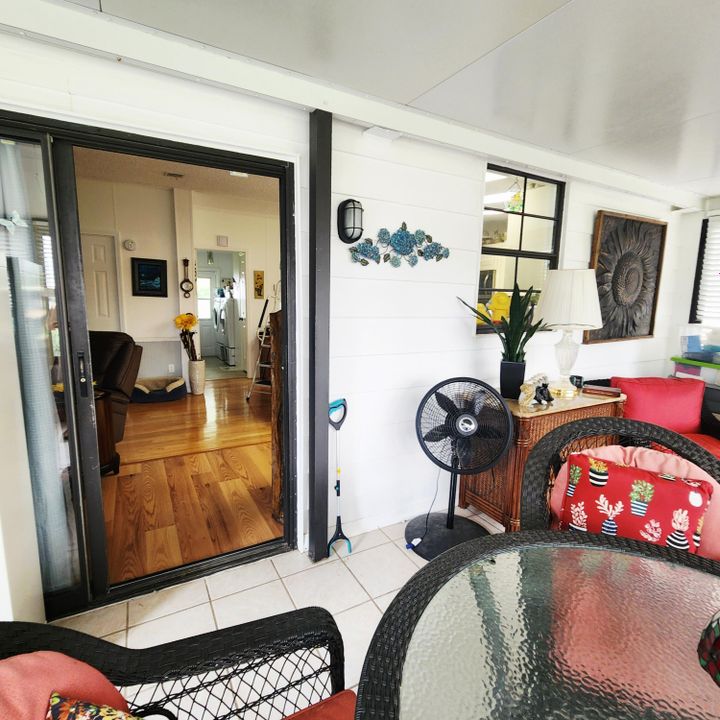 For Sale: $99,000 (2 beds, 2 baths, 1550 Square Feet)