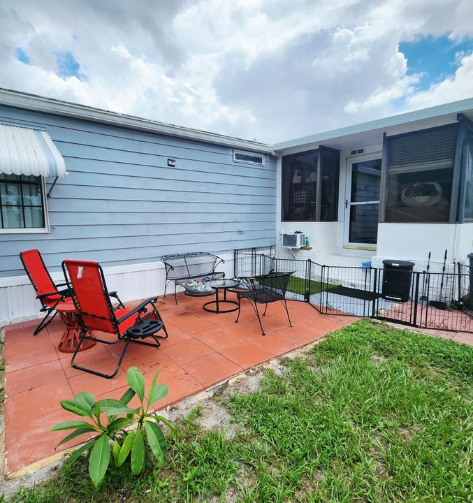 For Sale: $99,000 (2 beds, 2 baths, 1550 Square Feet)