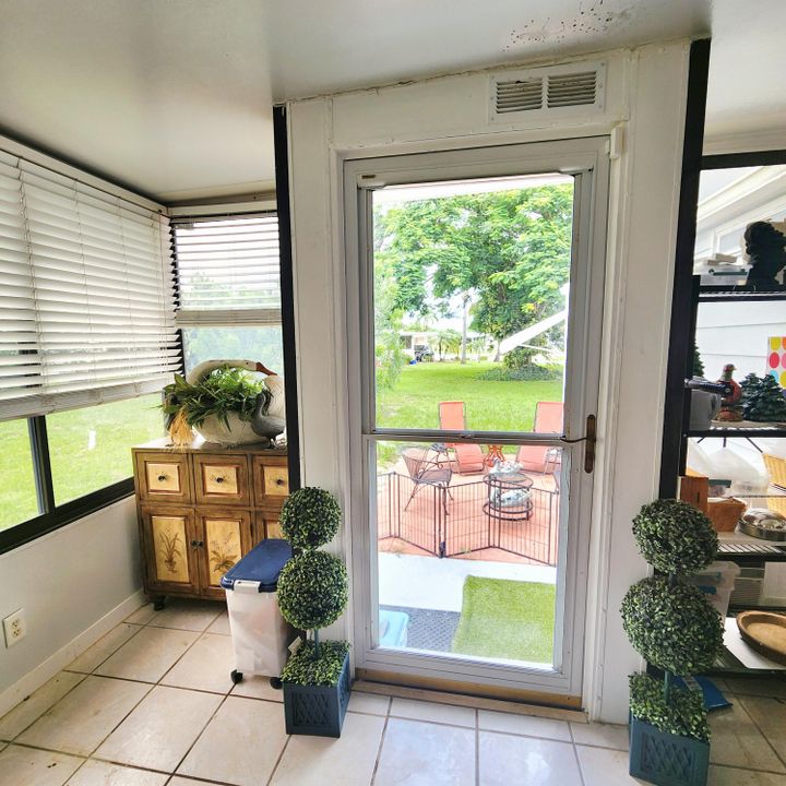 For Sale: $99,000 (2 beds, 2 baths, 1550 Square Feet)