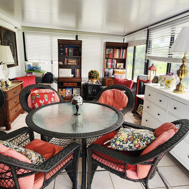 For Sale: $99,000 (2 beds, 2 baths, 1550 Square Feet)