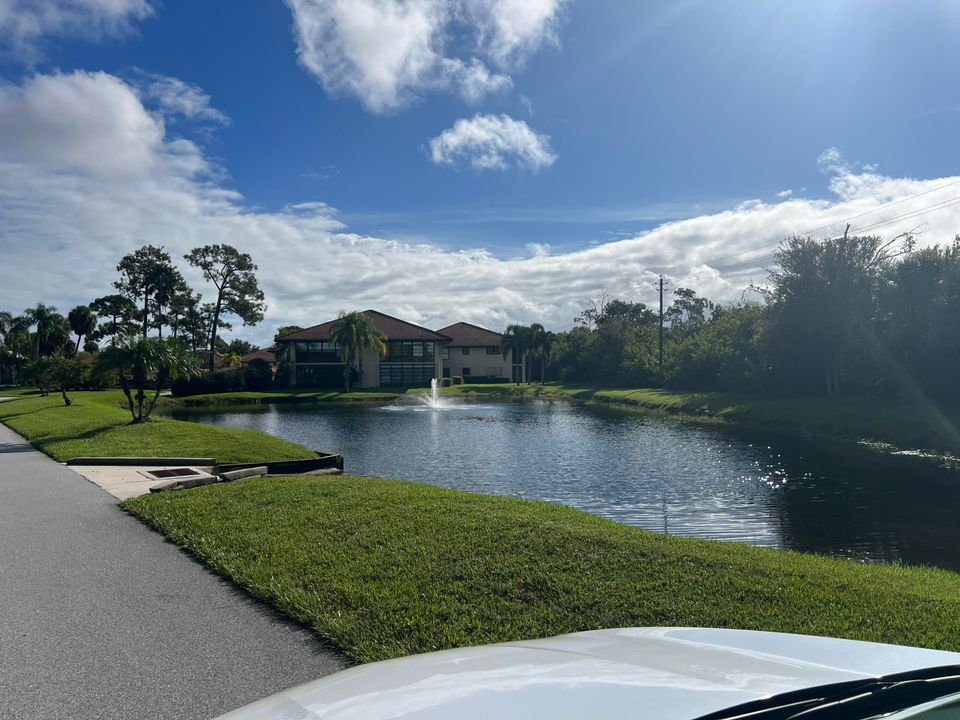 Active With Contract: $150,000 (1 beds, 1 baths, 820 Square Feet)