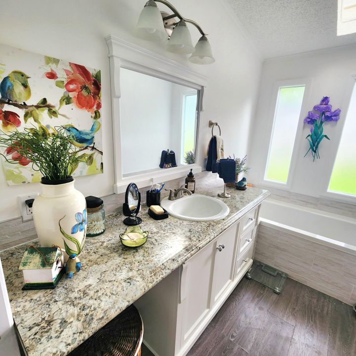 For Sale: $99,000 (2 beds, 2 baths, 1550 Square Feet)