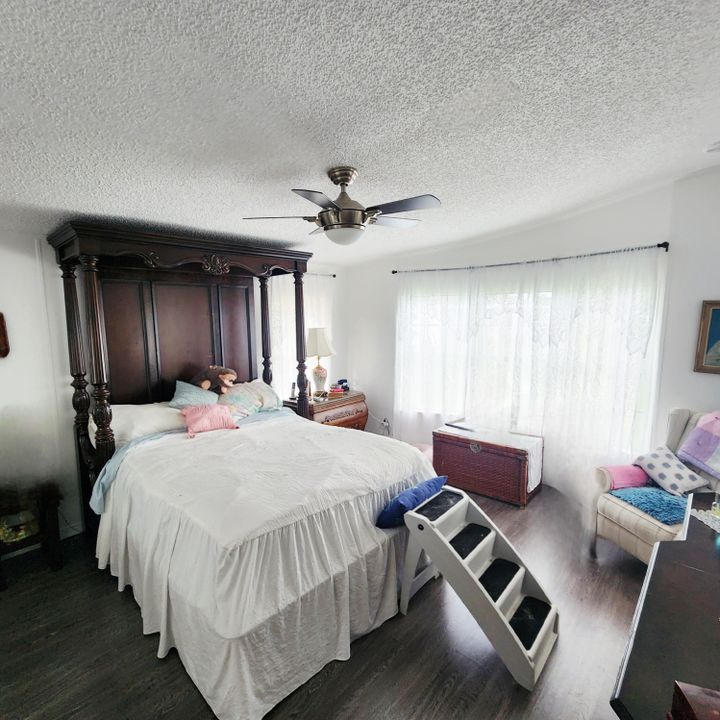 For Sale: $99,000 (2 beds, 2 baths, 1550 Square Feet)