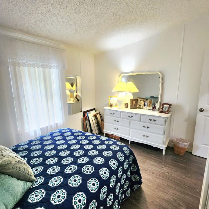 For Sale: $99,000 (2 beds, 2 baths, 1550 Square Feet)