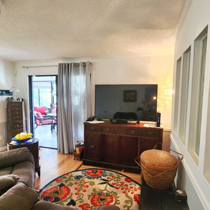 For Sale: $99,000 (2 beds, 2 baths, 1550 Square Feet)