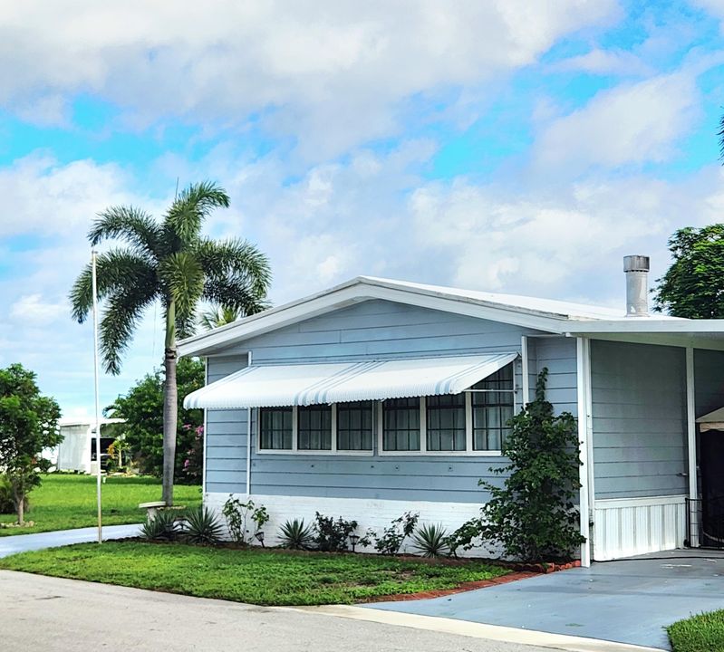 For Sale: $99,000 (2 beds, 2 baths, 1550 Square Feet)