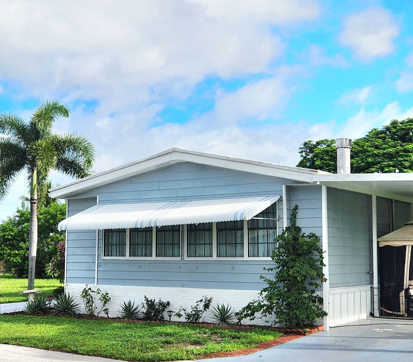 For Sale: $99,000 (2 beds, 2 baths, 1550 Square Feet)