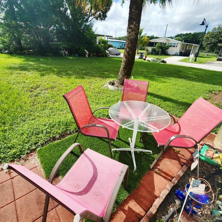 For Sale: $99,000 (2 beds, 2 baths, 1550 Square Feet)