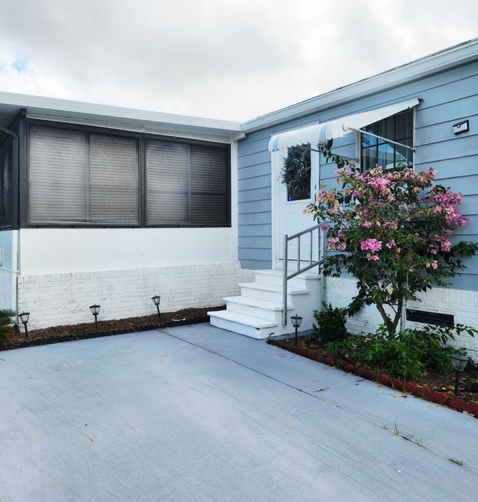 For Sale: $99,000 (2 beds, 2 baths, 1550 Square Feet)