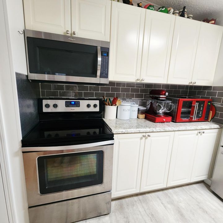For Sale: $99,000 (2 beds, 2 baths, 1550 Square Feet)