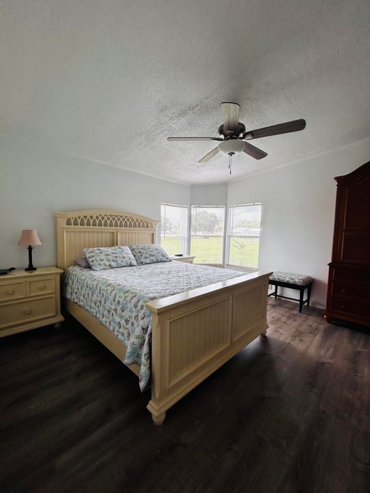 For Sale: $295,000 (3 beds, 2 baths, 1600 Square Feet)