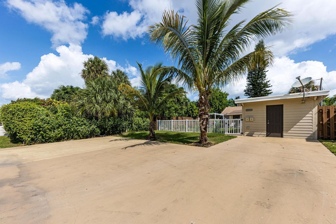 For Sale: $1,340,000 (0 beds, 0 baths, 1800 Square Feet)