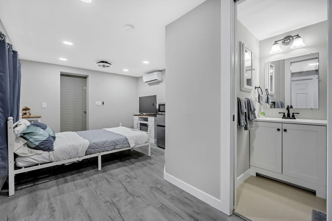 For Sale: $1,340,000 (0 beds, 0 baths, 1800 Square Feet)