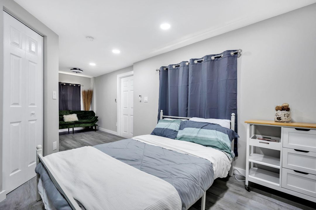 For Sale: $1,340,000 (0 beds, 0 baths, 1800 Square Feet)