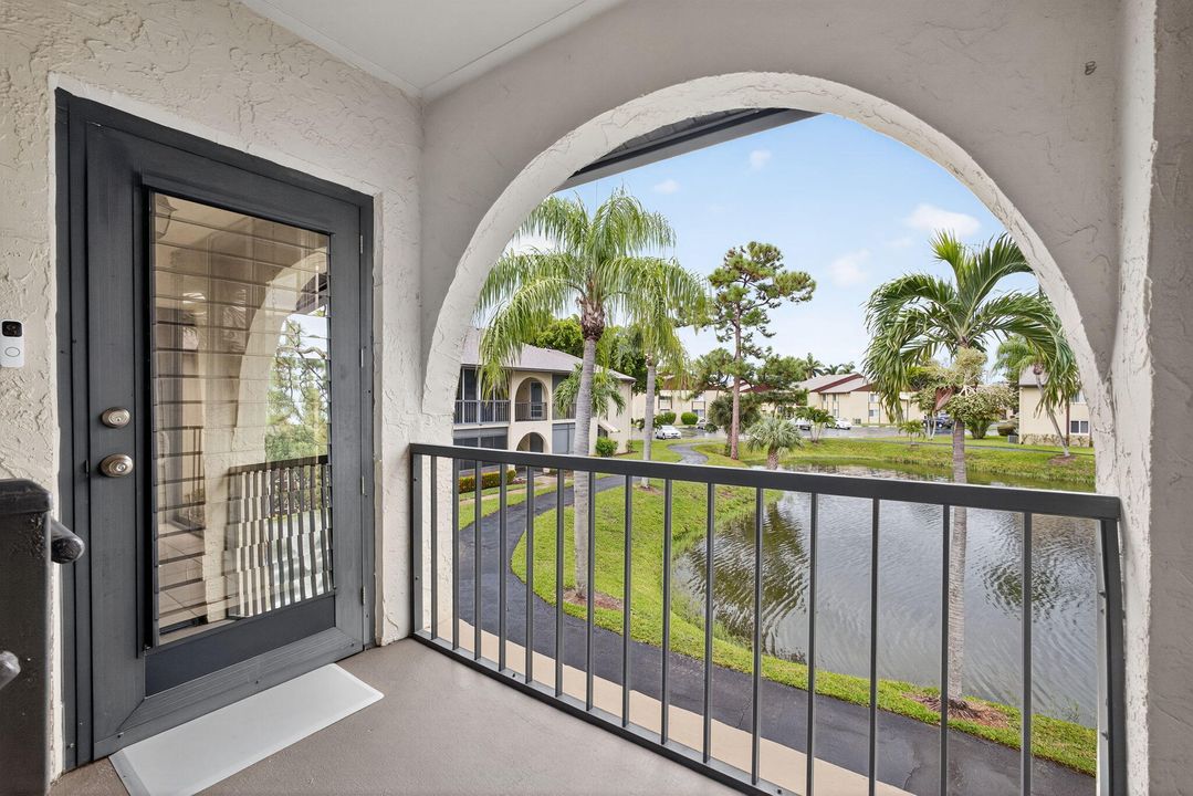 На продажу: $155,000 (2 спален, 1 ванн, 935 Квадратных фут)