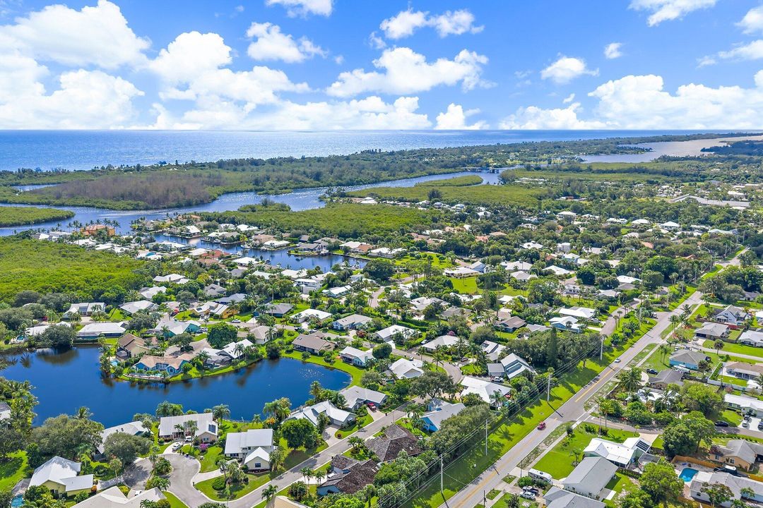 For Sale: $765,000 (3 beds, 2 baths, 1942 Square Feet)