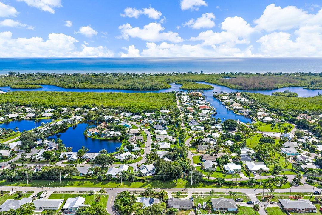 For Sale: $765,000 (3 beds, 2 baths, 1942 Square Feet)