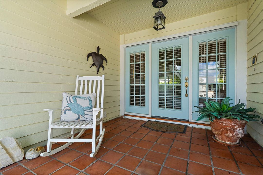 For Sale: $765,000 (3 beds, 2 baths, 1942 Square Feet)