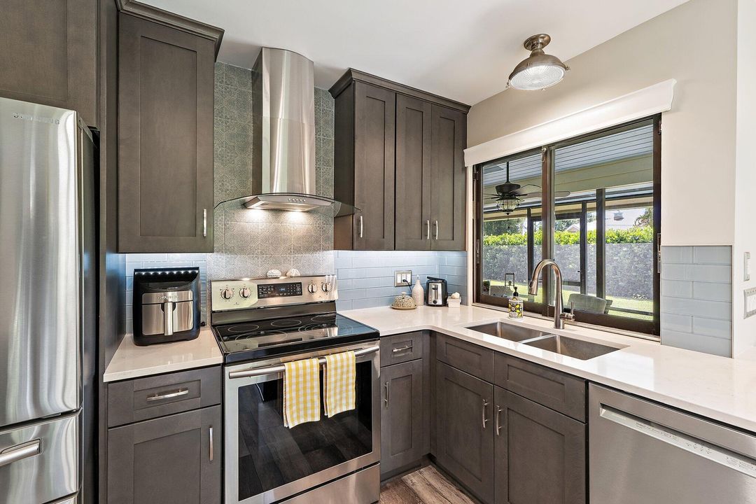 For Sale: $765,000 (3 beds, 2 baths, 1942 Square Feet)